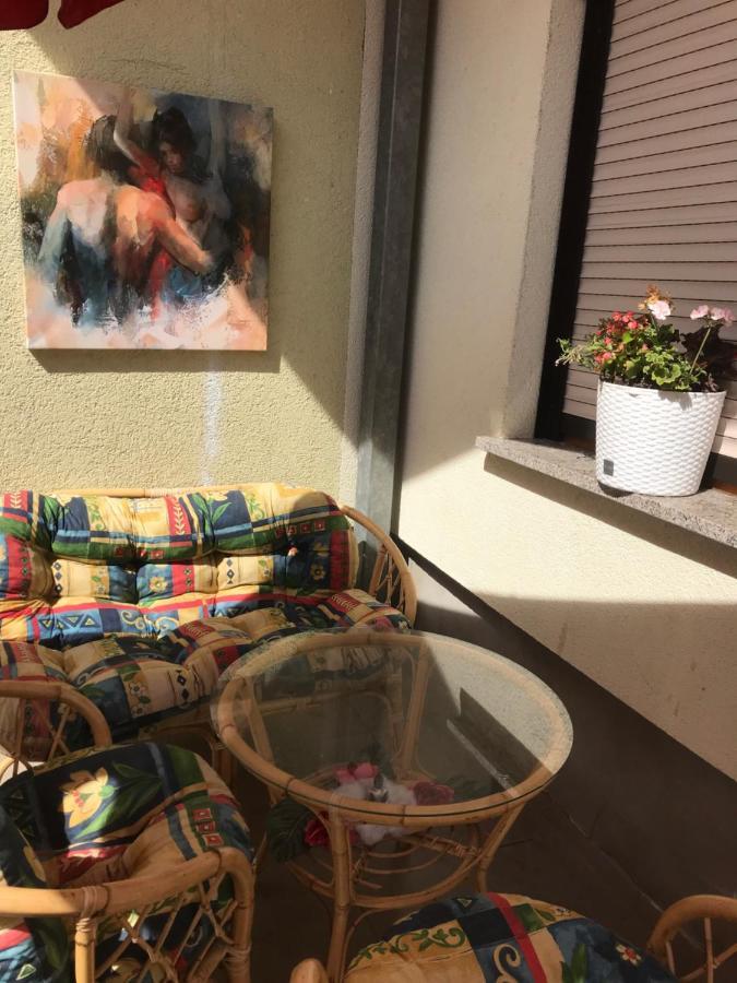 Ferienzimmer Healing Und Montuerwohnung Weissenfels Bagian luar foto