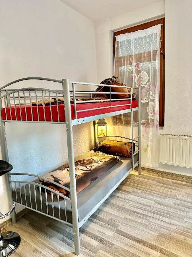 Ferienzimmer Healing Und Montuerwohnung Weissenfels Bagian luar foto