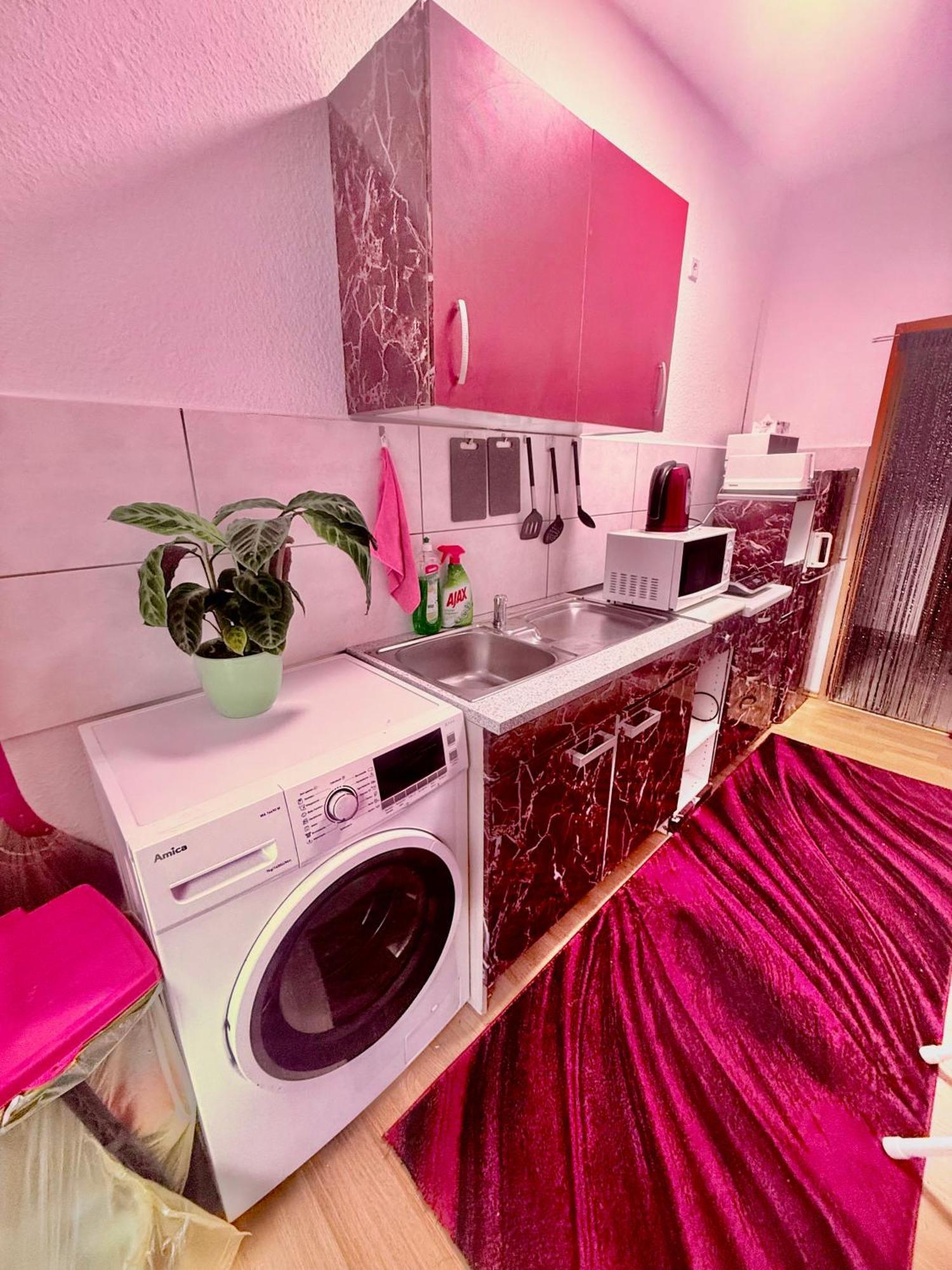 Ferienzimmer Healing Und Montuerwohnung Weissenfels Bagian luar foto